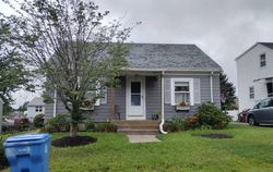 Pre-foreclosure in  NORMAN ST Cumberland, RI 02864