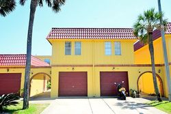 Pre-foreclosure in  VIA DE LUNA DR Gulf Breeze, FL 32561