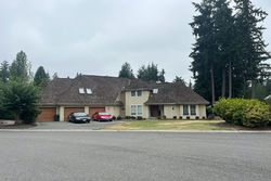 Pre-foreclosure in  152ND PL SE Renton, WA 98059