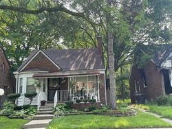Pre-foreclosure in  SORRENTO ST Detroit, MI 48227