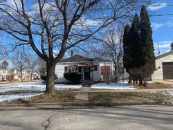 Pre-foreclosure in  N MORRISON ST Appleton, WI 54911