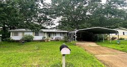 Pre-foreclosure in  MARY ANN DR Pearl, MS 39208