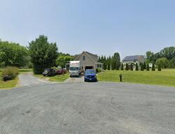 Pre-foreclosure in  HUNTERS POINT LN Denton, MD 21629