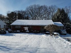 Pre-foreclosure Listing in MORELAND DR FRANKLIN, PA 16323