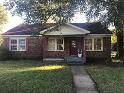 Pre-foreclosure in  5TH AVE N Columbus, MS 39701