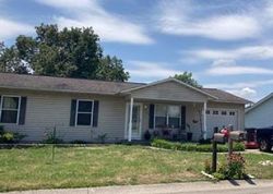 Pre-foreclosure in  CRESTVIEW LN Perryville, MO 63775