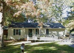 Pre-foreclosure Listing in SILAS CARTER RD MANORVILLE, NY 11949