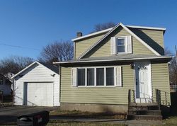 Pre-foreclosure in  RIVER RD Troy, NY 12182