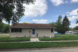Pre-foreclosure Listing in N 18TH ST GRAND FORKS, ND 58203