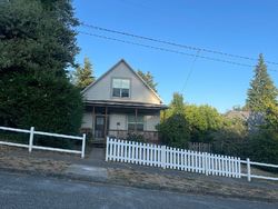 Pre-foreclosure in  S 8TH ST Coos Bay, OR 97420