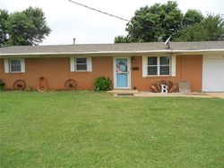 Pre-foreclosure in  S GALENA AVE Geary, OK 73040