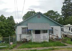 Pre-foreclosure in  N 6TH ST Saint Helens, OR 97051