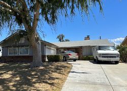Pre-foreclosure in  LAGUNA ST Bakersfield, CA 93306