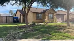 Pre-foreclosure in  TROPICAL AVE Bakersfield, CA 93313