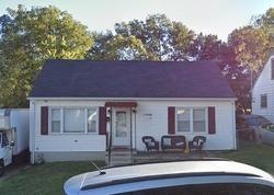 Pre-foreclosure in  NORTHWOOD DR Lexington, KY 40505