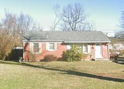 Pre-foreclosure in  FREEMAN DR Lexington, KY 40505
