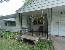 Pre-foreclosure in  SW DEVON AVE Topeka, KS 66611