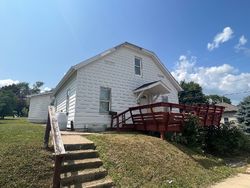 Pre-foreclosure Listing in S OAK ST WEST UNION, IA 52175
