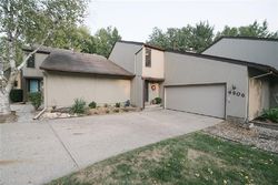 Pre-foreclosure Listing in W PARK DR WEST DES MOINES, IA 50266