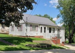 Pre-foreclosure in  N DIVISION ST Anamosa, IA 52205