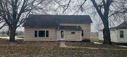 Pre-foreclosure Listing in COLFAX ST HOLLAND, IA 50642