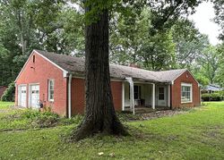 Pre-foreclosure in  GLENCAIRN LN Indianapolis, IN 46226