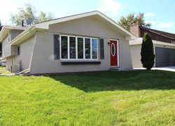 Pre-foreclosure in  MARINER CT Chicago Heights, IL 60411