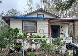 Pre-foreclosure in  HARRISON ST Green Cove Springs, FL 32043