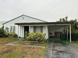 Pre-foreclosure in  NE 14TH ST Delray Beach, FL 33444
