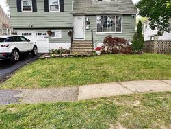 Pre-foreclosure in  WALNUT ST Ridgefield, NJ 07657