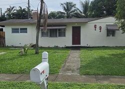 Pre-foreclosure in  EAGLE DR West Palm Beach, FL 33409
