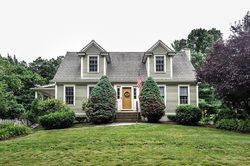 Pre-foreclosure in  LINCOLN ST Abington, MA 02351