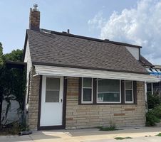 Pre-foreclosure in  SMITH AVE S Saint Paul, MN 55118