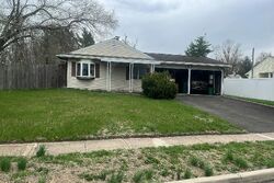 Pre-foreclosure in  DOGWOOD DR Levittown, PA 19055