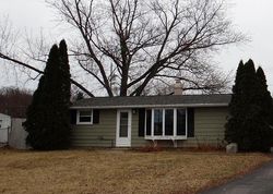 Pre-foreclosure Listing in JONATHAN CT CALEDONIA, WI 53108