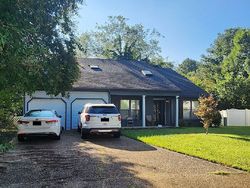 Pre-foreclosure in  CAMPTON PL Newport News, VA 23608
