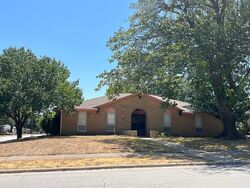Pre-foreclosure in  DONLEE RD Lancaster, TX 75134