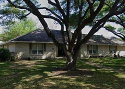 Pre-foreclosure in  HEATHERKNOLL DR Dallas, TX 75248