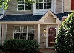 Pre-foreclosure in  FOREST LANDING DR Charlotte, NC 28213