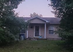 Pre-foreclosure in  FOLEY ST Poplar Bluff, MO 63901