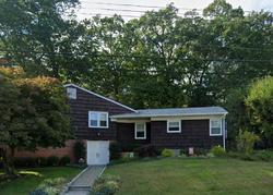 Pre-foreclosure in  BYRON PL New Haven, CT 06515