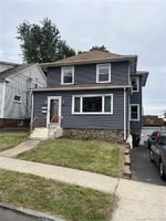 Pre-foreclosure in  BEACON AVE East Haven, CT 06512