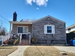 Pre-foreclosure in  TERHUNE AVE Paramus, NJ 07652