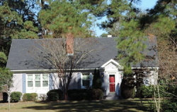 Pre-foreclosure in  W MAIN ST Wallace, NC 28466