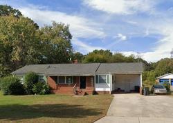 Pre-foreclosure in  N HOSKINS RD Charlotte, NC 28216