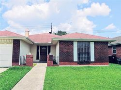 Pre-foreclosure in  N OAKRIDGE CT New Orleans, LA 70128