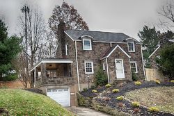 Pre-foreclosure in  CLEMATIS BLVD Pittsburgh, PA 15235
