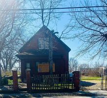 Pre-foreclosure in  WAVERLY AVE East Saint Louis, IL 62204