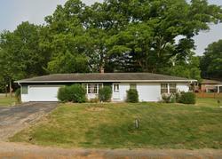 Pre-foreclosure in  HANFT ST New Athens, IL 62264