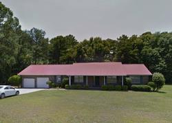 Pre-foreclosure in  KINGS MOUNTAIN DR Dalzell, SC 29040